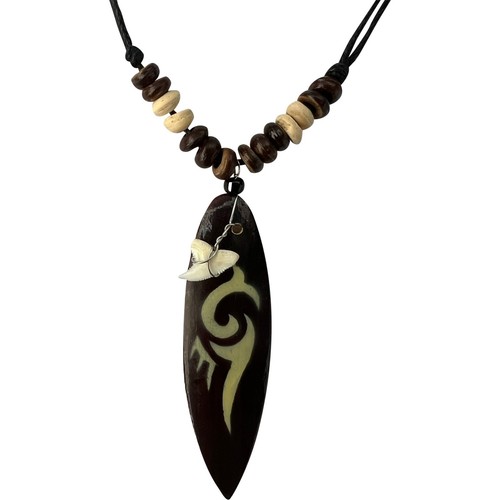 Collana con ciondolo dente - , di
